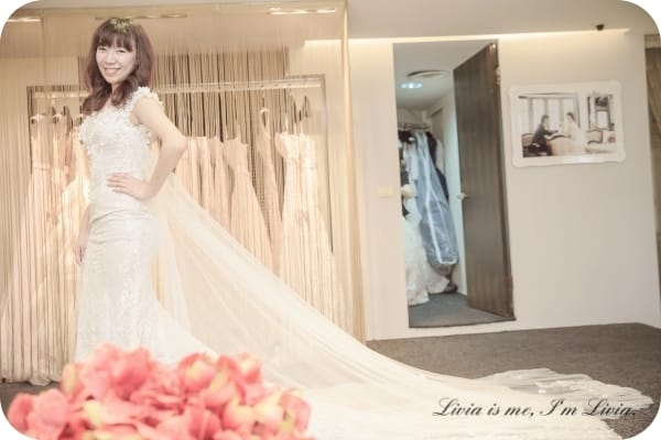 婚紗。Wedding 新竹市 新竹婚紗推薦 新竹法國巴黎婚紗 PRONOVIAS婚紗/漂浮婚紗/韓式婚紗/創意婚紗/婚紗包套/婚紗租借 跟著Livia享受人生
