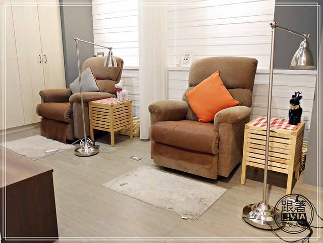 The Corner Nail Lounge10