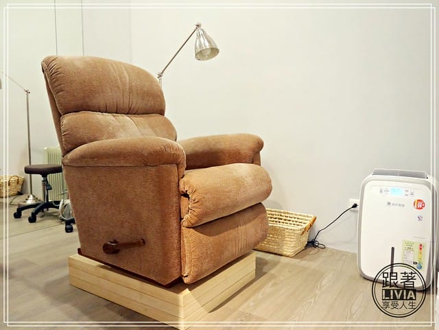 The Corner Nail Lounge11