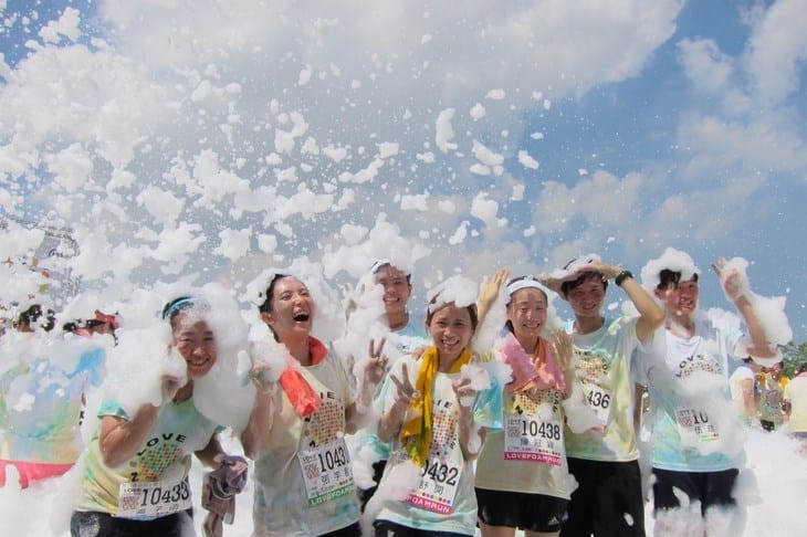 路跑活動2018樂瘋泡泡跑 Love Foam Run泡泡跑 台南路跑活動 馬拉松賽事 邊玩邊跑還有禮物拿 跟著Livia享受人生