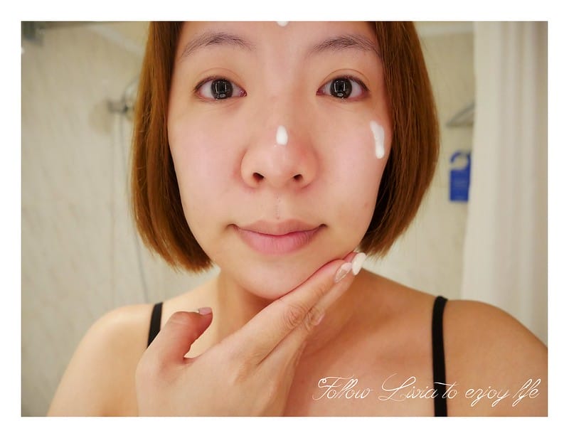 臉部保養Dr.Hsieh 杏仁酸煥膚調理乳液 又油又痘又有滿滿黑白粉刺的倫 選這罐就對了! 跟著Livia享受人生 - 第12張圖 P1230643