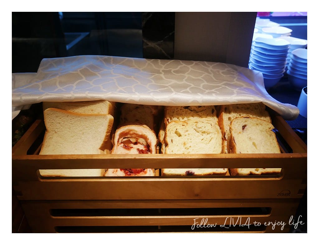 Sunny buffet (105)