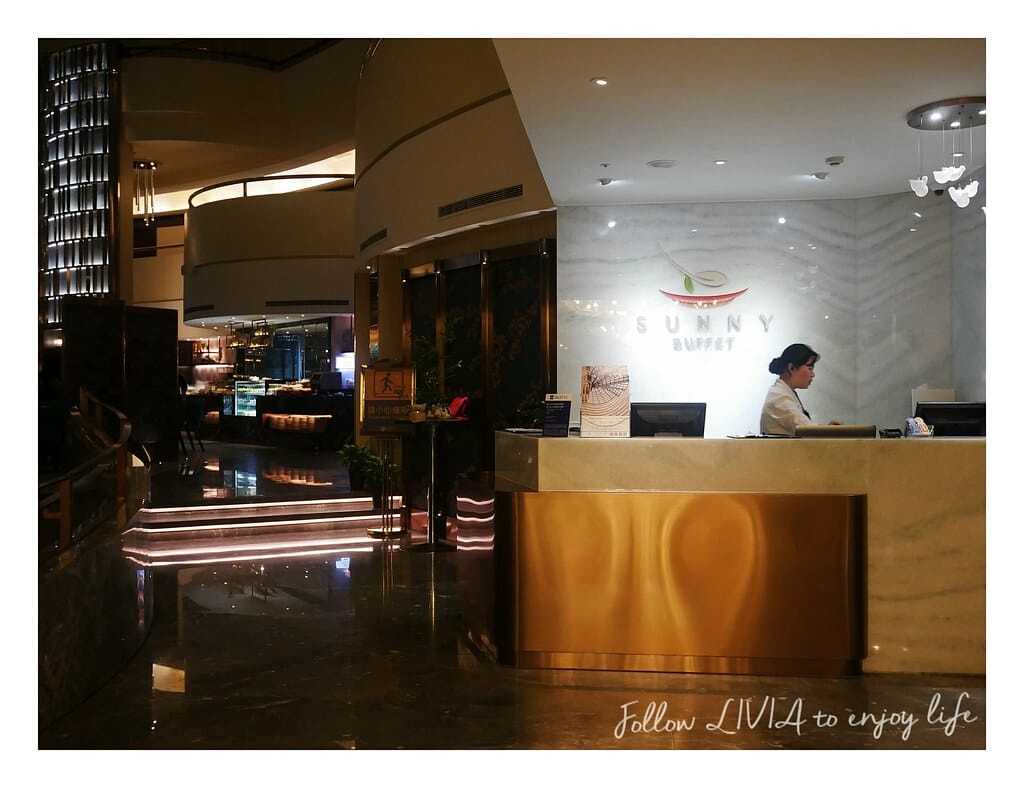 Sunny buffet (125)