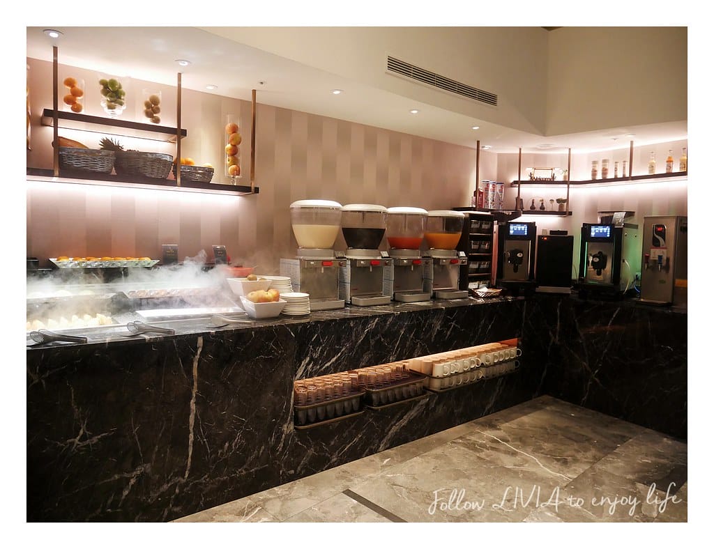 Sunny buffet (75)