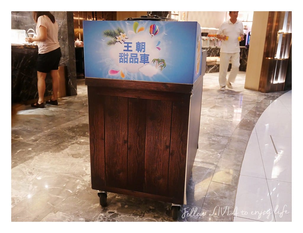 Sunny buffet (121)