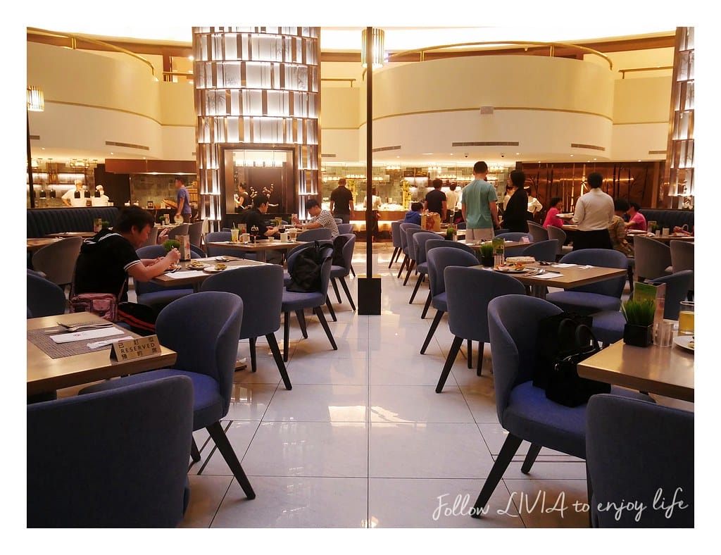 Sunny buffet (110)