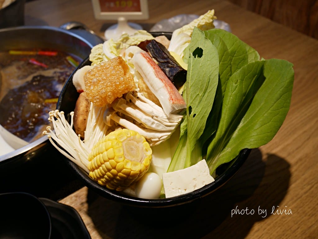 麻六味精選鍋物-頂級海鮮和牛 麻辣鴛鴦24