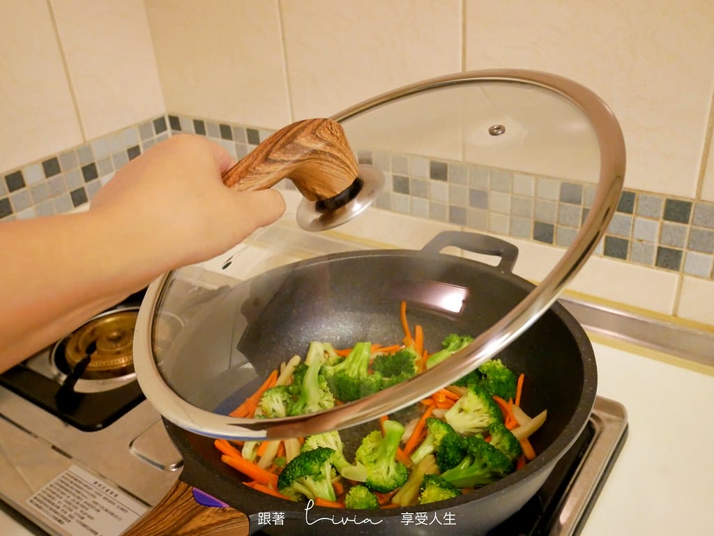 大金麥飯石塗層炒鍋26