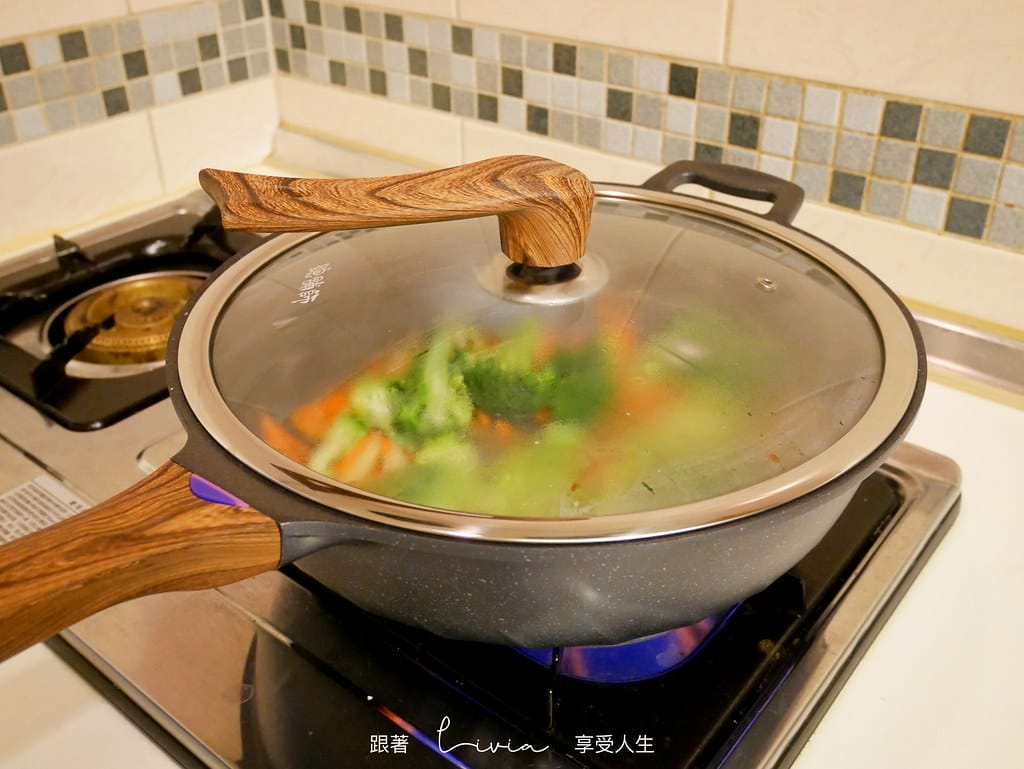 大金麥飯石塗層炒鍋27