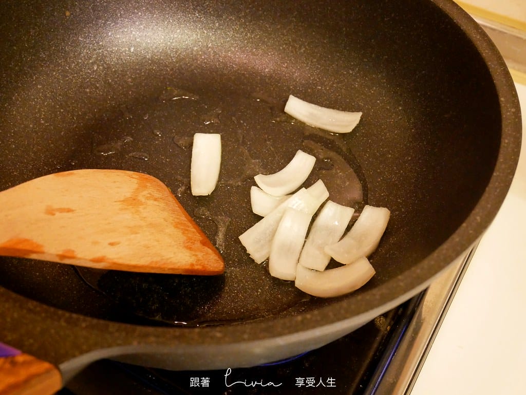 大金麥飯石塗層炒鍋33