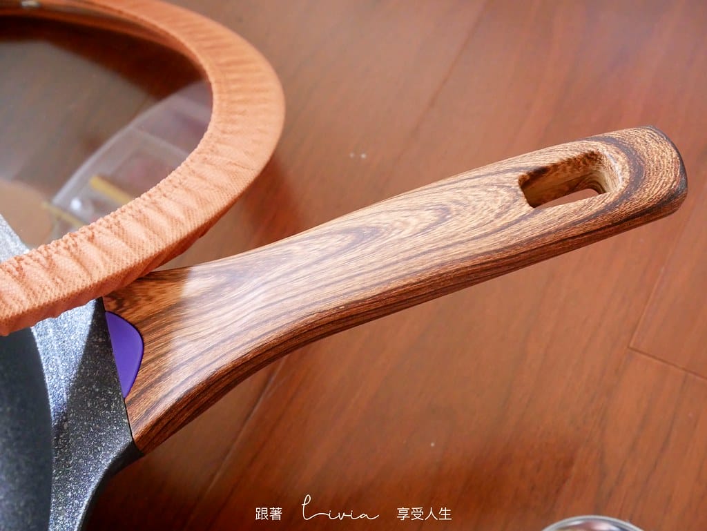 大金麥飯石塗層炒鍋4