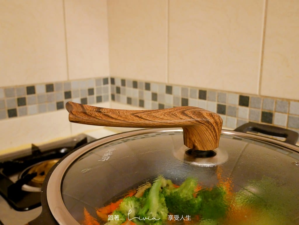 大金麥飯石塗層炒鍋28