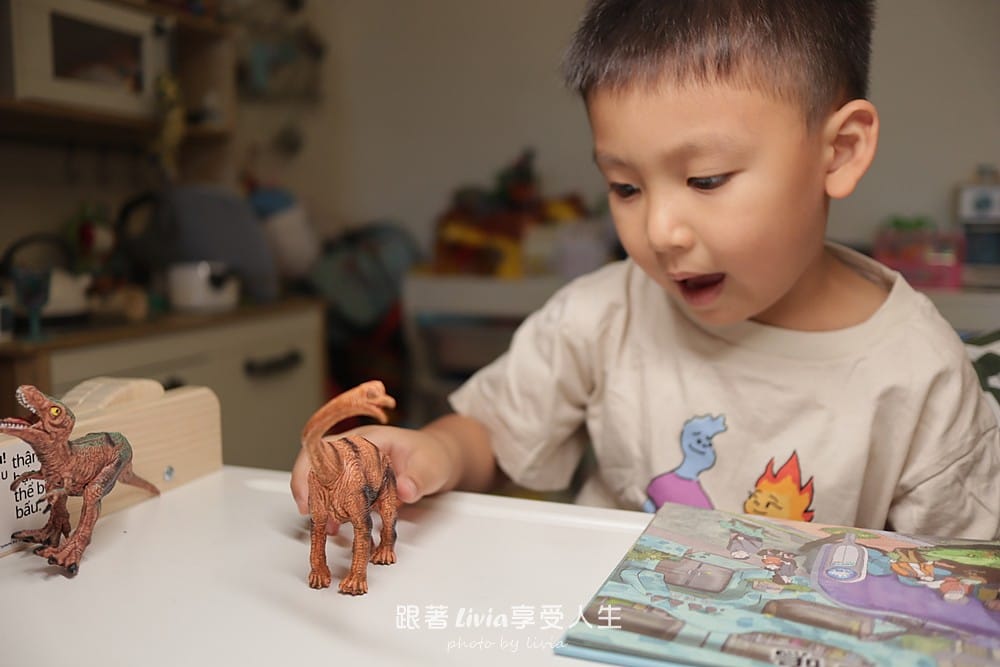 恐龍 (57) 恐龍 (57)
