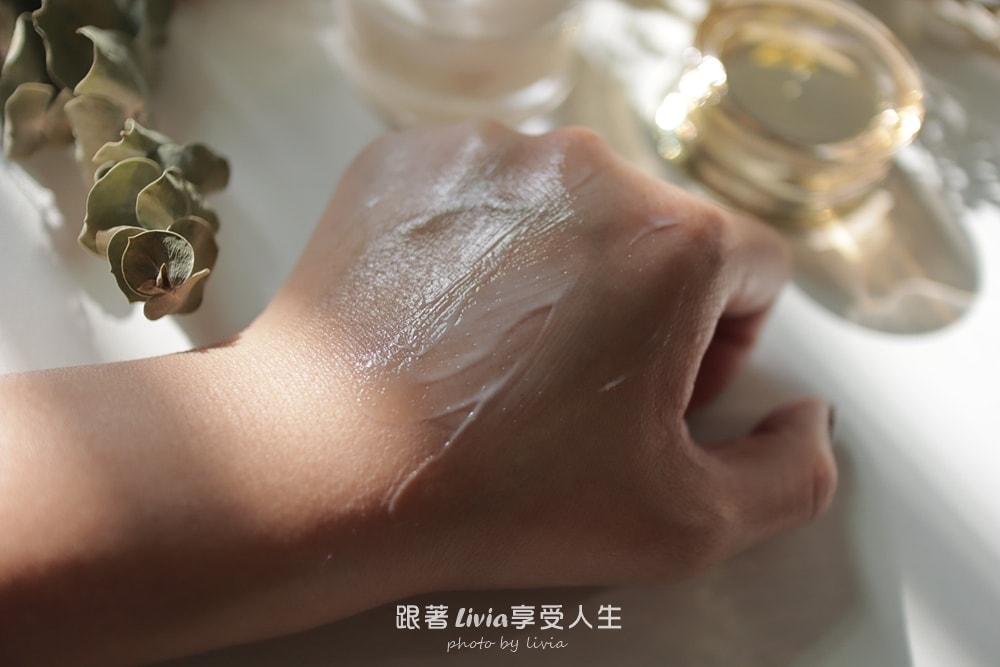 TRUE TISANE 奇蹟逆齡修護組評價｜補骨脂 × 高效人蔘，最近默默愛上的抗老保養分享
