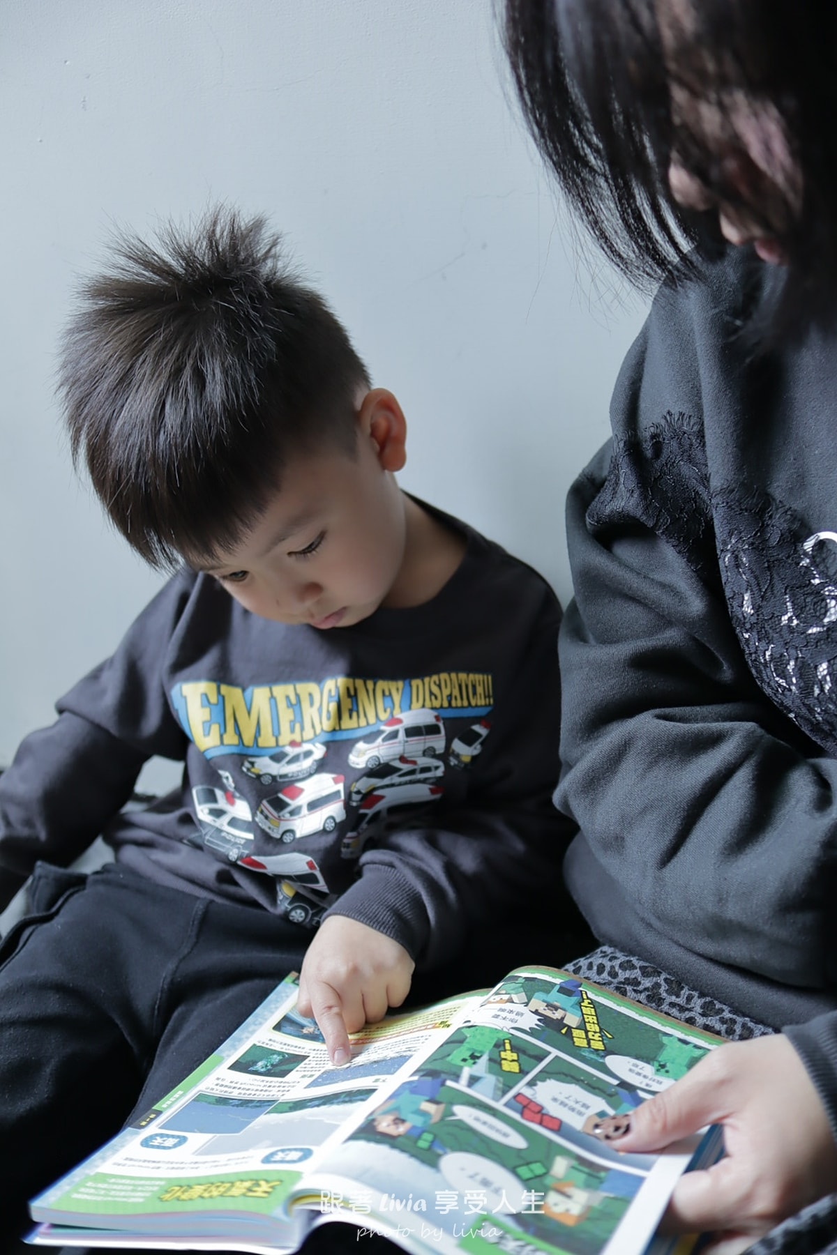 遊戲變學習、恐龍變冒險｜Minecraft 輕鬆學！地球的祕密＋恐龍獵人｜小角落文化