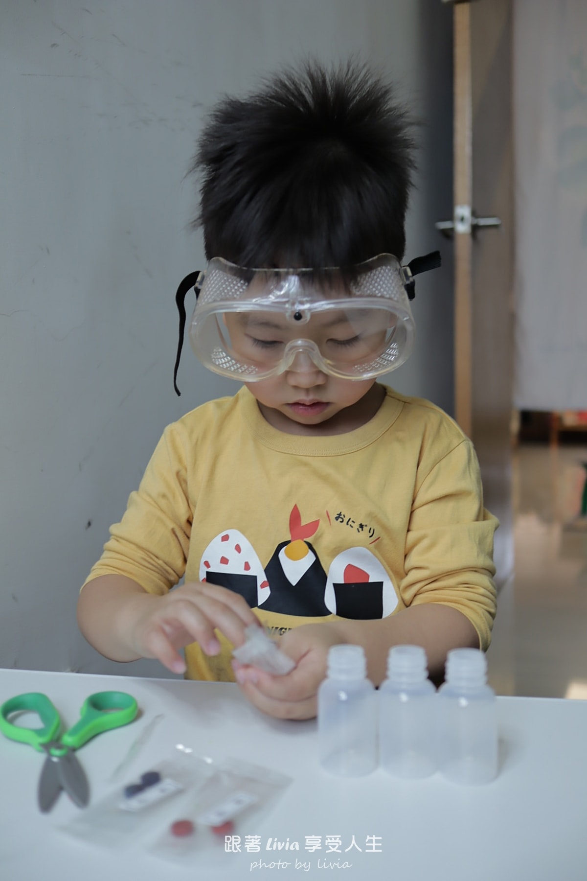把家裡變成小小科學實驗室｜我們的 Eagle’s Lab 動手玩科學時光