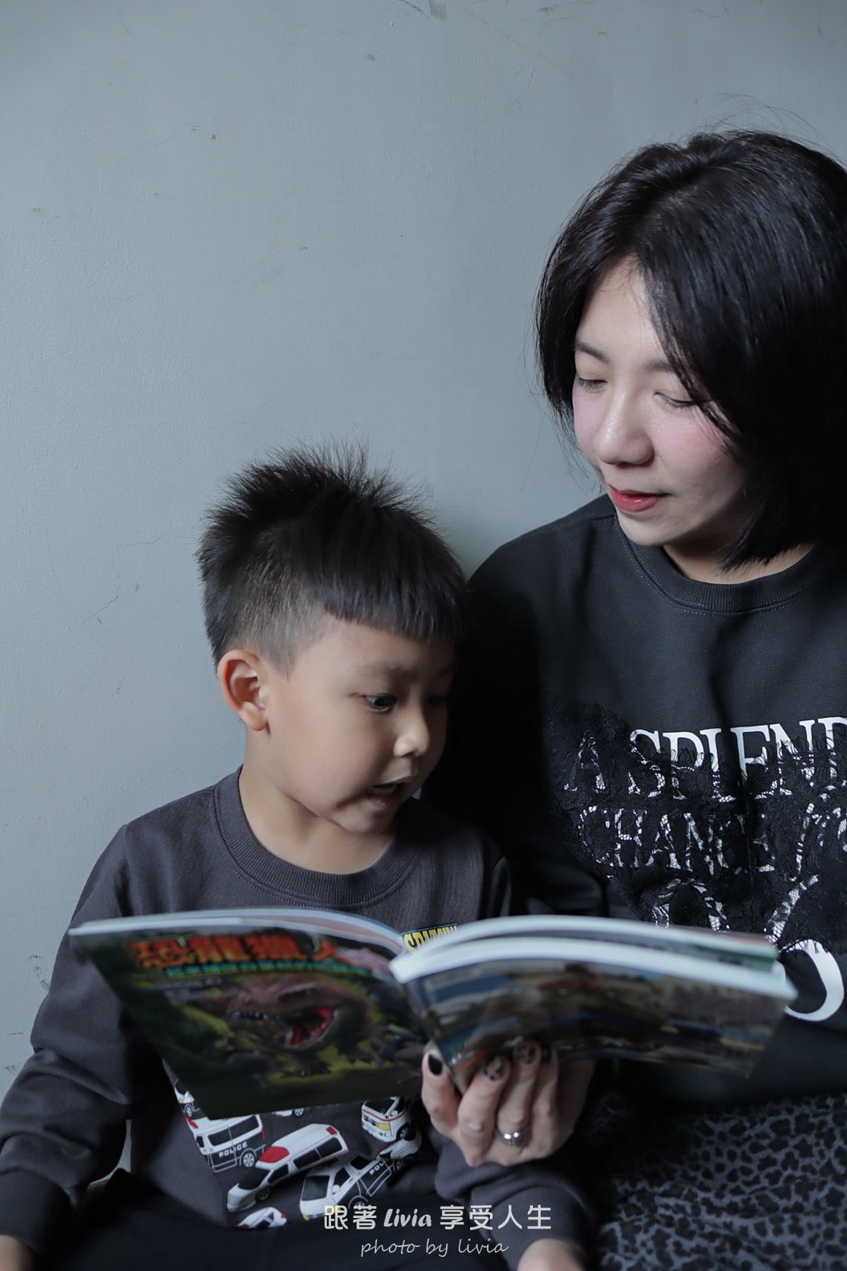 遊戲變學習、恐龍變冒險｜Minecraft 輕鬆學！地球的祕密＋恐龍獵人｜小角落文化