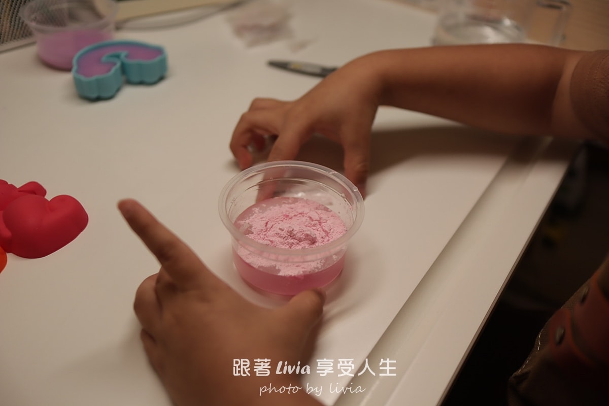 把家裡變成小小科學實驗室｜我們的 Eagle’s Lab 動手玩科學時光