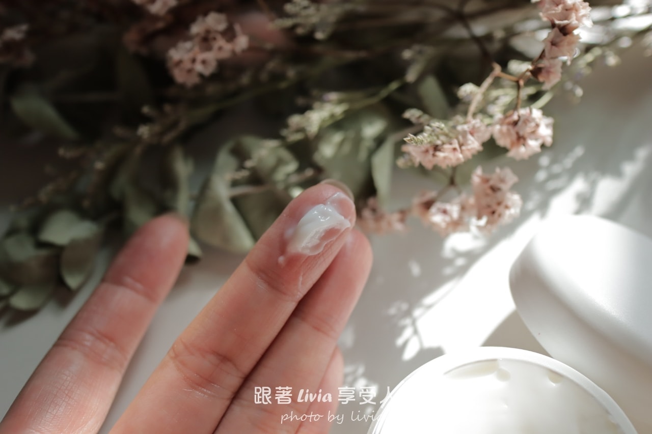 從臉到手都被好好照顧｜1838 eurocare 呵護敏弱肌的日常保養：樂美思舒敏凍齡霜 × pH5.5 護手霜 × 歐珂蔓橄欖雪花霜