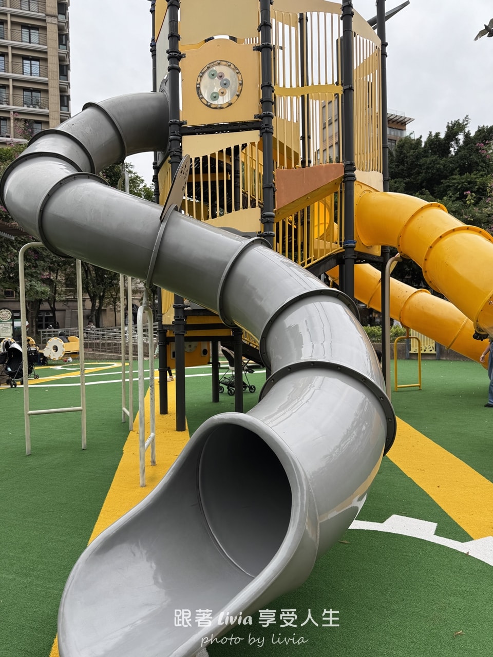 中山站兒童遊戲場|建成公園 共融式兒童遊戲場 - 第4張圖 中山站兒童遊戲場|建成公園 共融式兒童遊戲場