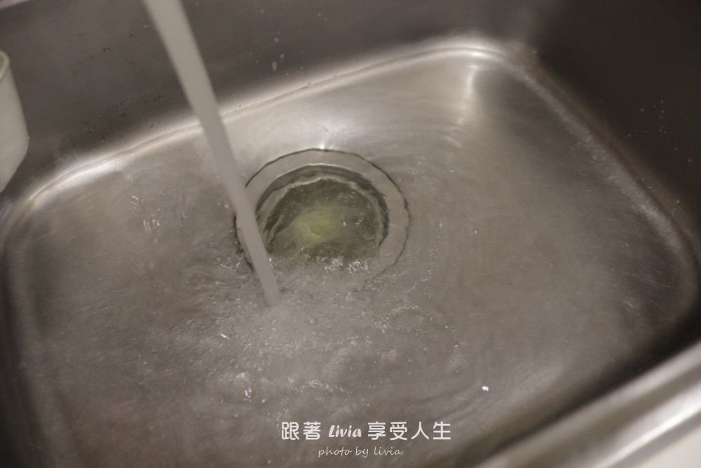 廚房排水又慢又有異味?專業廚房水管除油酵素推薦,還你清爽流理台! - 第2張圖 廚房排水又慢又有異味?專業廚房水管除油酵素推薦,還你清爽流理台!