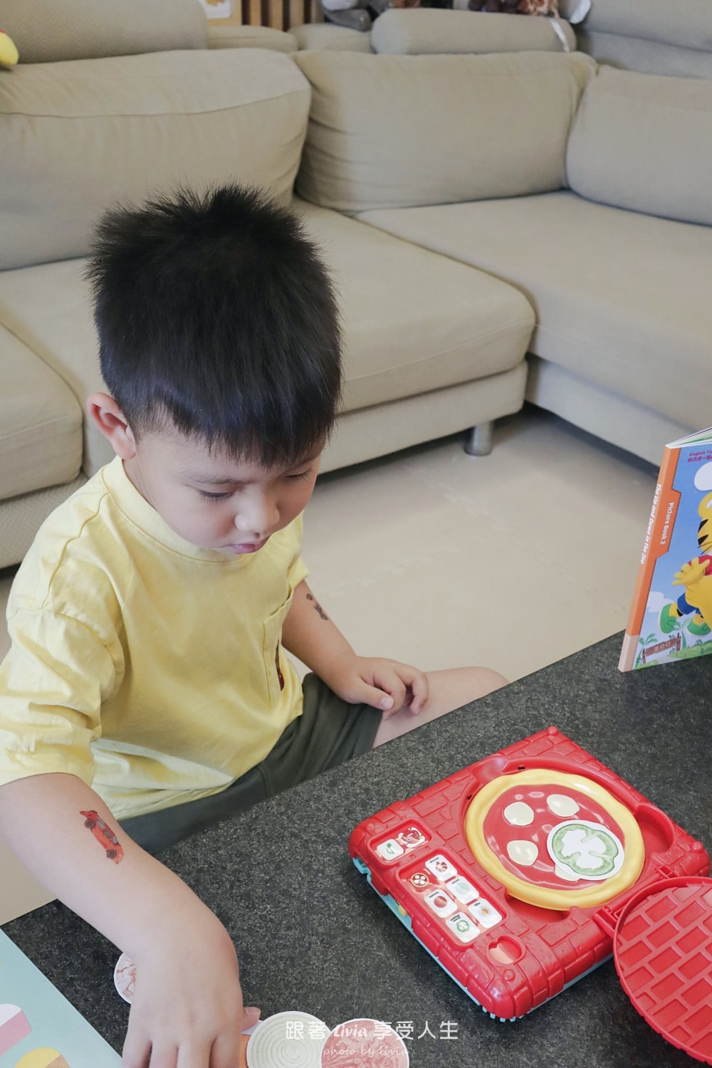 讓孩子願意開口,比背單字更重要|英語啟蒙,我選和巧虎一起說英語 PLUS⁺ 初階版!/ 和巧虎一起說英語【進階版】 - 第16張圖 讓孩子願意開口,比背單字更重要|英語啟蒙,我選和巧虎一起說英語 PLUS⁺ 初階版!/ 和巧虎一起說英語【進階版】