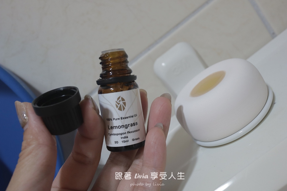 沐禾 AromaHarvest 單方精油開箱|桉油醇迷迭香與檸檬香茅,家裡多一點清爽的植物香氣! - 第13張圖 沐禾 AromaHarvest 單方精油開箱|桉油醇迷迭香與檸檬香茅,家裡多一點清爽的植物香氣!