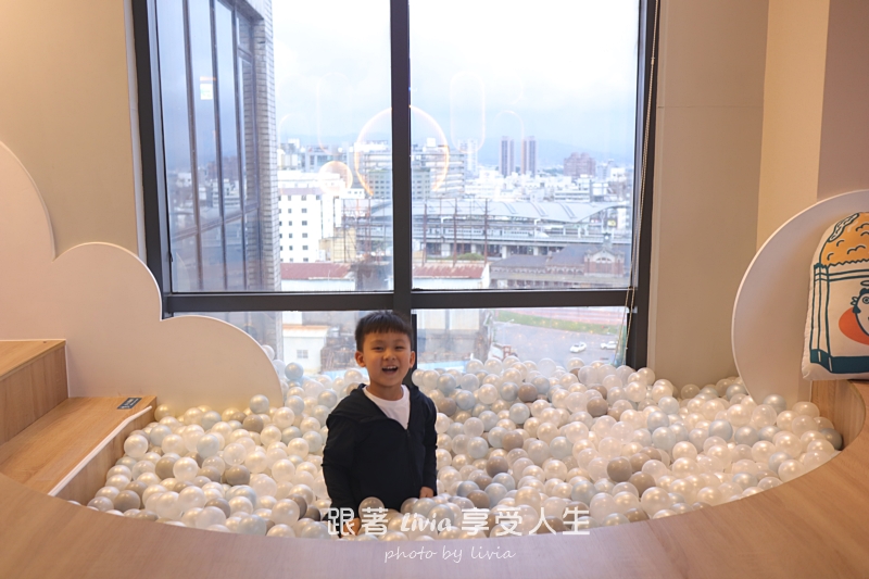 台中葉綠宿川閱入住心得|一家人住進10樓高級四人房,台中火車站旁住宿選擇! - 第7張圖 台中葉綠宿川閱入住心得|一家人住進10樓高級四人房,台中火車站旁住宿選擇!